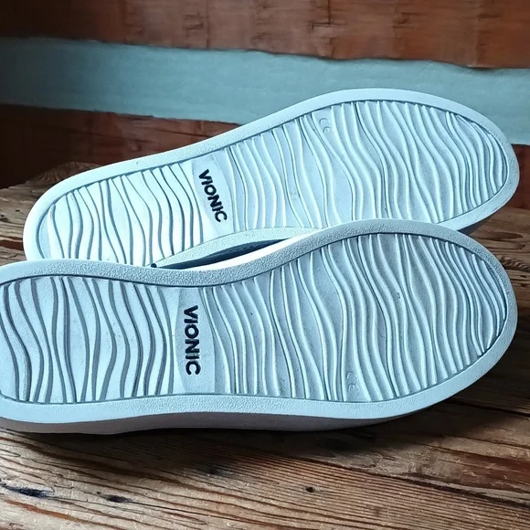 Vionic Keke sneaker black leather ribbon laces size 9.5 - Picture 7 of 9